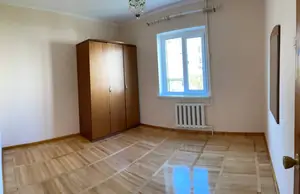 Продается 4-комнатная квартира − 97 м²