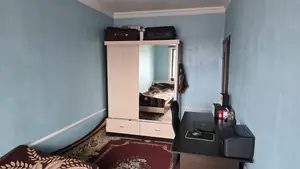 Продается Более 5-комнатная квартира − 100 м²