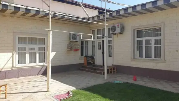 1-этажный дом − 210 м², 2.1 сот.