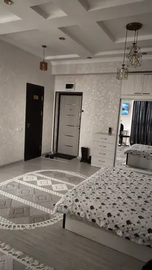 Посуточно 1-комнатная квартира − 43 м²