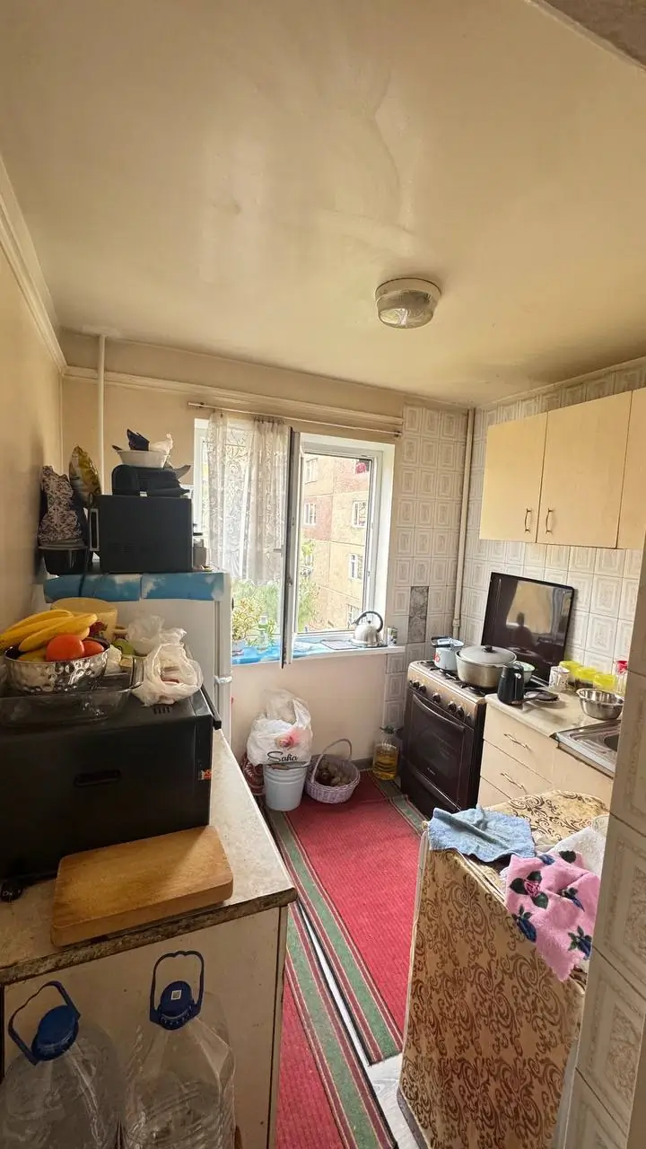 Продается 2-комнатная квартира − 48 м²