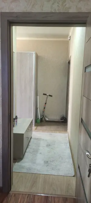 Продается 1-комнатная квартира − 42 м²