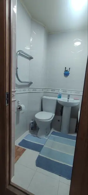 Продается 1-комнатная квартира − 42 м²