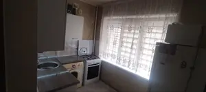 Продается 1-комнатная квартира − 42 м²