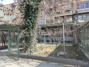 4 xonali kvartira sotiladi − 78 m²