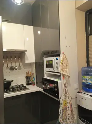 Продается 3-комнатная квартира − 66 м²