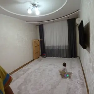 Продается 3-комнатная квартира − 64 м²