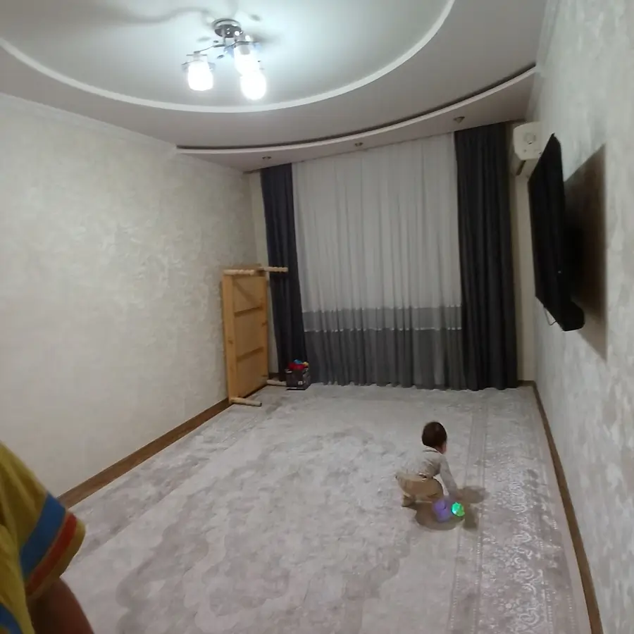 Продается 3-комнатная квартира − 64 м²