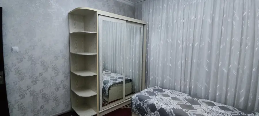 4 xonali kvartira sotiladi − 98 m²