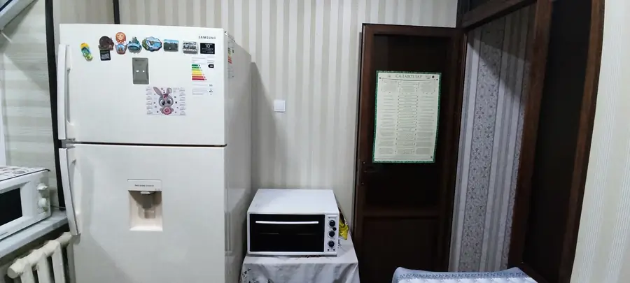 4 xonali kvartira sotiladi − 98 m²