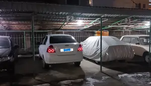 4 xonali kvartira sotiladi − 98 m²