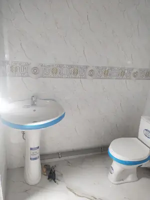 Продается 1-комнатная квартира − 57 м²