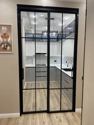 3 xonali kvartira sotiladi − 87 m²