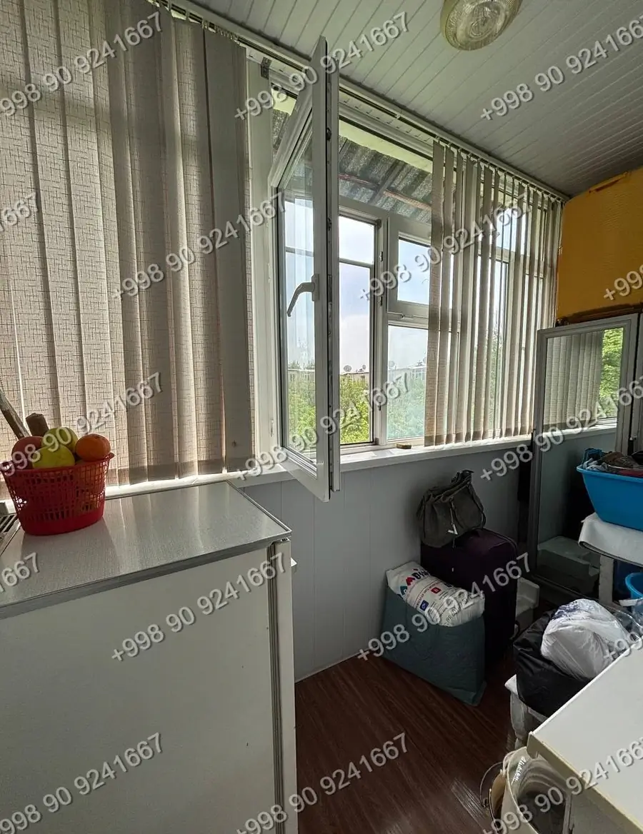 Продается 3-комнатная квартира − 60 м²