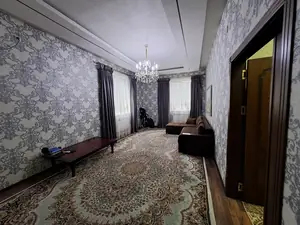Продается 4-комнатная квартира − 106 м²