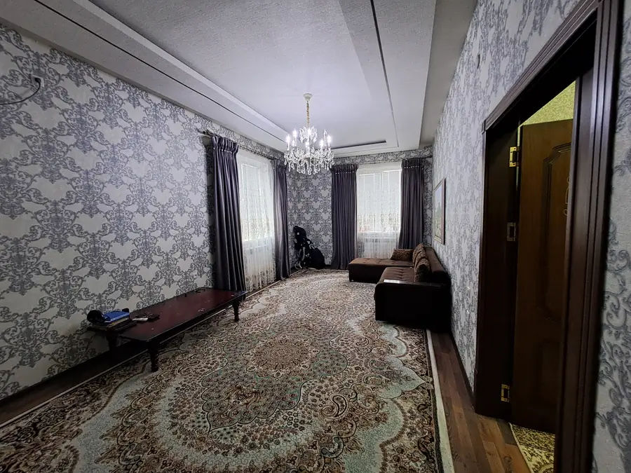 4-комнатная квартира − 106 м², 3/4 этаж