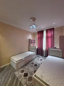 3 xonali kvartira sotiladi − 80 m²
