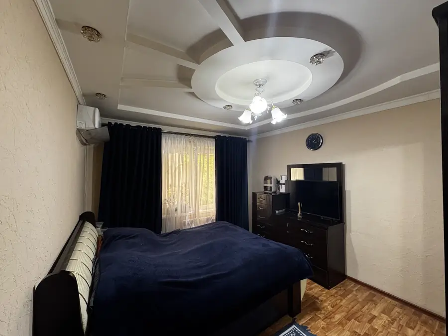 2 xonali kvartira sotiladi − 60 m²