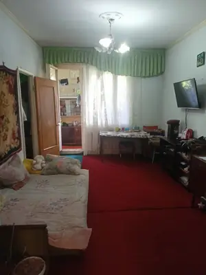 Продается 3-комнатная квартира − 66 м²