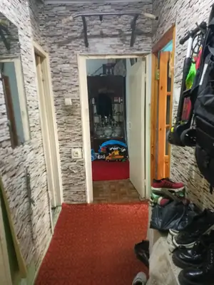 Продается 3-комнатная квартира − 66 м²