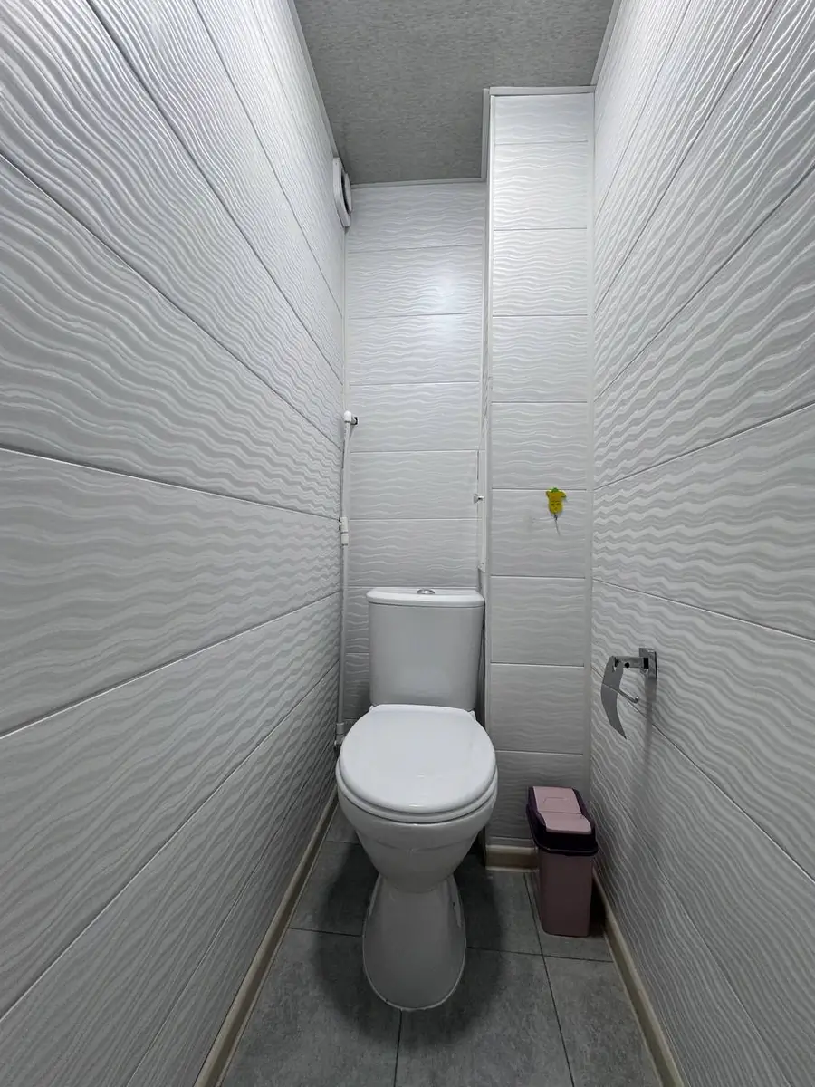 Продается 4-комнатная квартира − 90 м²