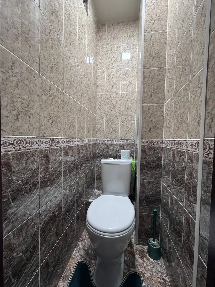 3 xonali kvartira sotiladi − 70 m²