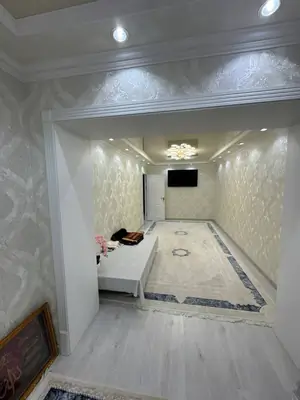 Продается 4-комнатная квартира − 76 м²