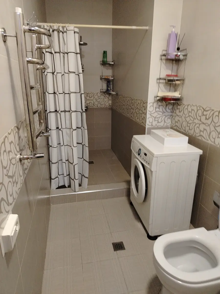 2-этажный дом − 300 м², 3 сот.