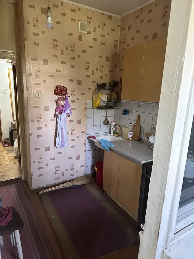 Продается 2-комнатная квартира − 59 м²