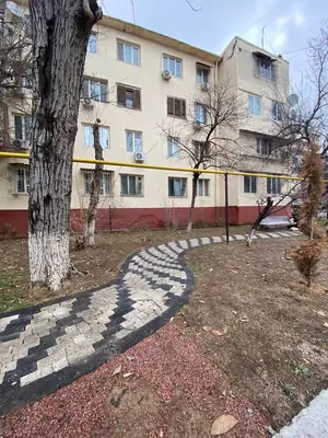 Ofis − 83 m², 1/4 qavat