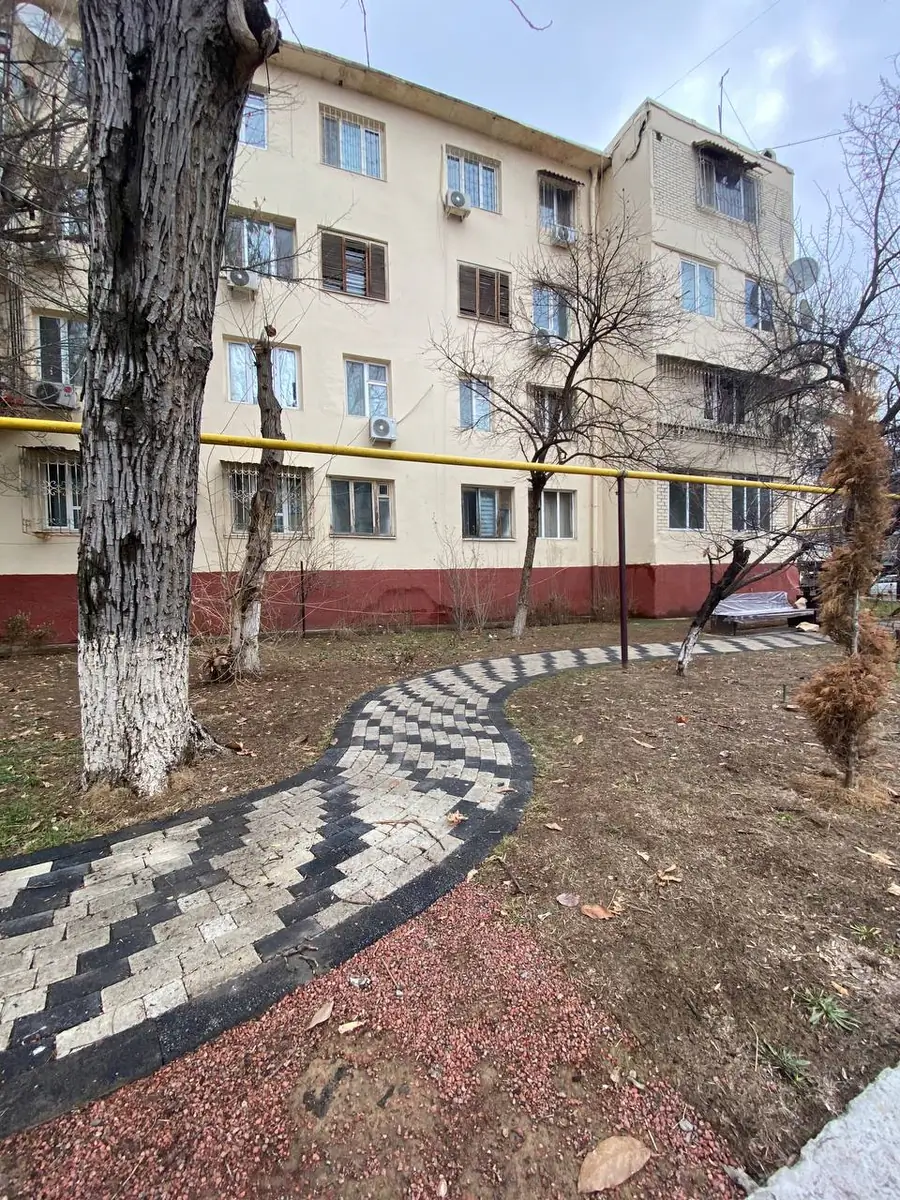 Ofis − 83 m², 1/4 qavat