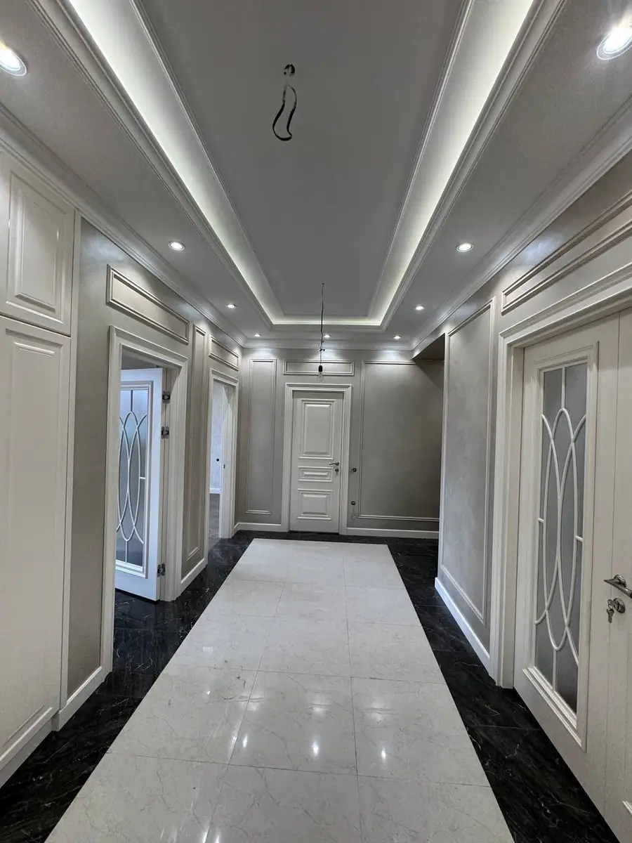 3 xonali kvartira sotiladi − 90 m²