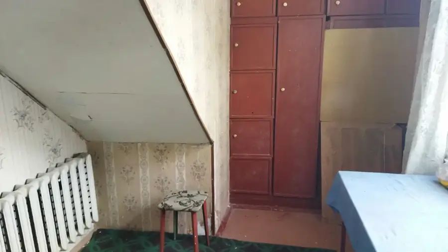 Продается 3-комнатная квартира − 50 м²