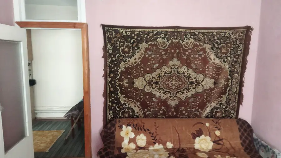 3-комнатная квартира − 50 м², 1/4 этаж