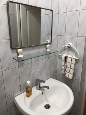 Продается 4-комнатная квартира − 90 м²