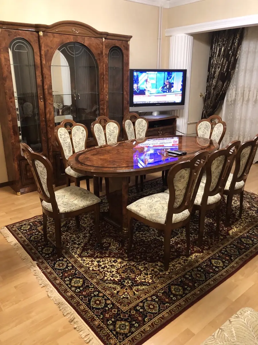Продается 4-комнатная квартира − 90 м²