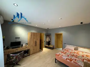 Сдается 3-этажный дом − 450 м²