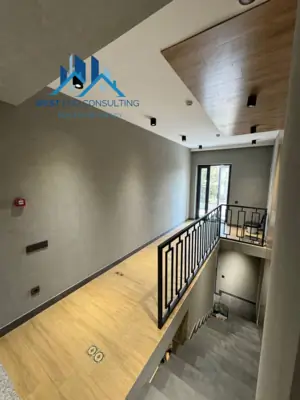 Сдается 3-этажный дом − 450 м²
