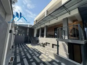 3 qavatli uy − 450 m², 3.5 sot. 