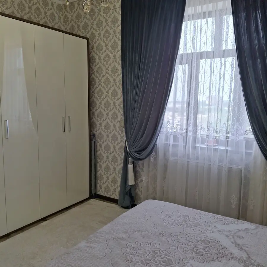 2 xonali kvartira sotiladi − 65 m²