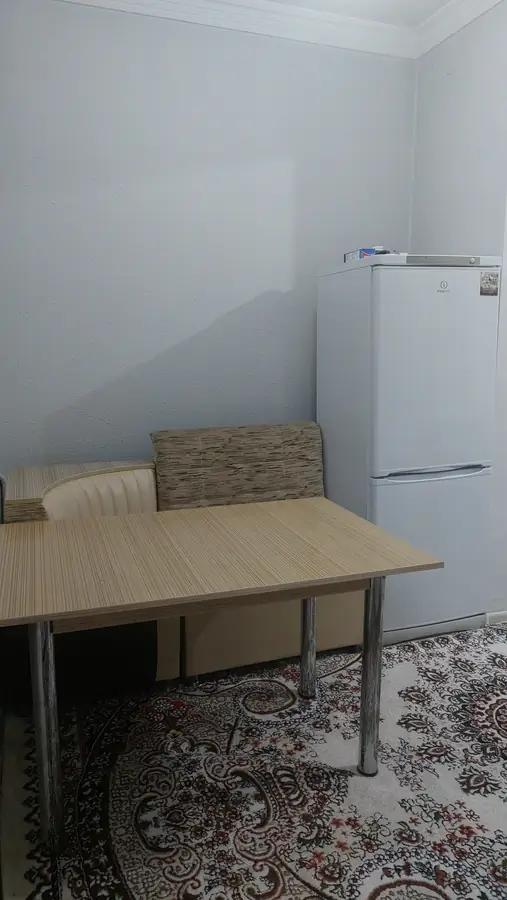 2 xonali kvartira sotiladi − 49 m²