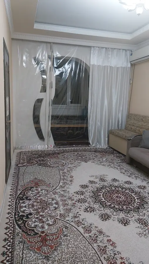 2 xonali kvartira sotiladi − 49 m²