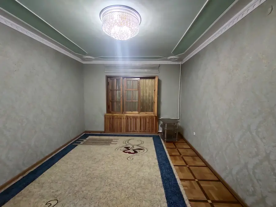 Продается Более 5-комнатная квартира − 108 м²