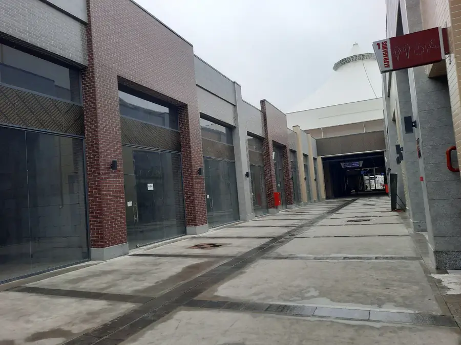 Savdo-sotiq maydoni − 60 m², 1/1 qavat