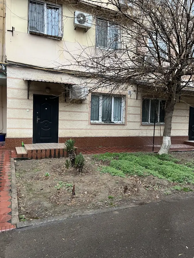 2-комнатная квартира − 60 м², 1/5 этаж