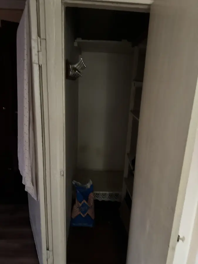 Продается 3-комнатная квартира − 57.6 м²