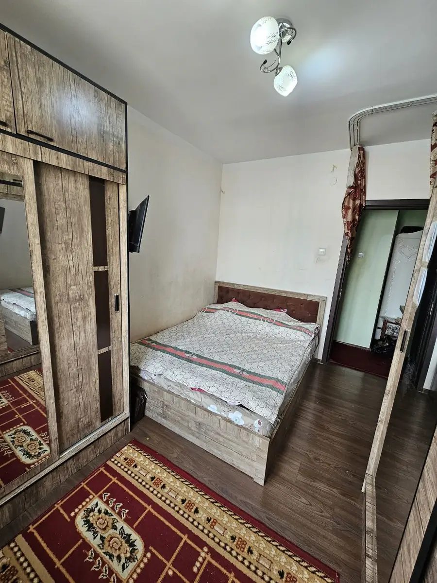 3 xonali kvartira sotiladi − 58 m²