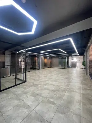 Ofis sotiladi − 100 m²
