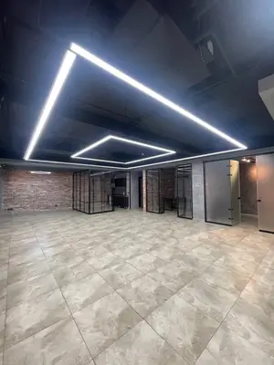 Ofis sotiladi − 100 m²
