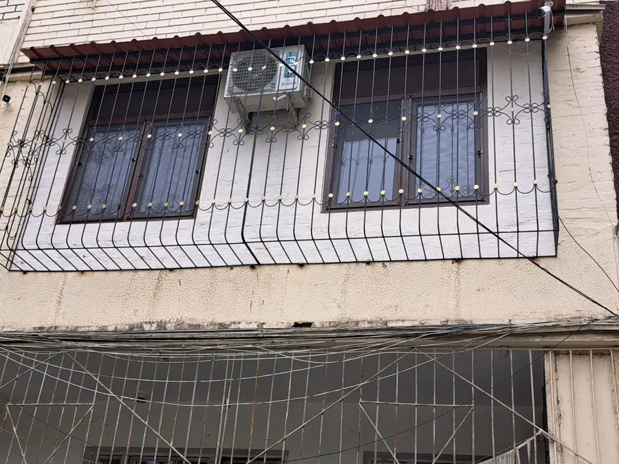 2-комнатная квартира − 48 м², 2/4 этаж